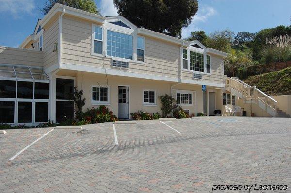 Malibu Country Inn Exterior photo