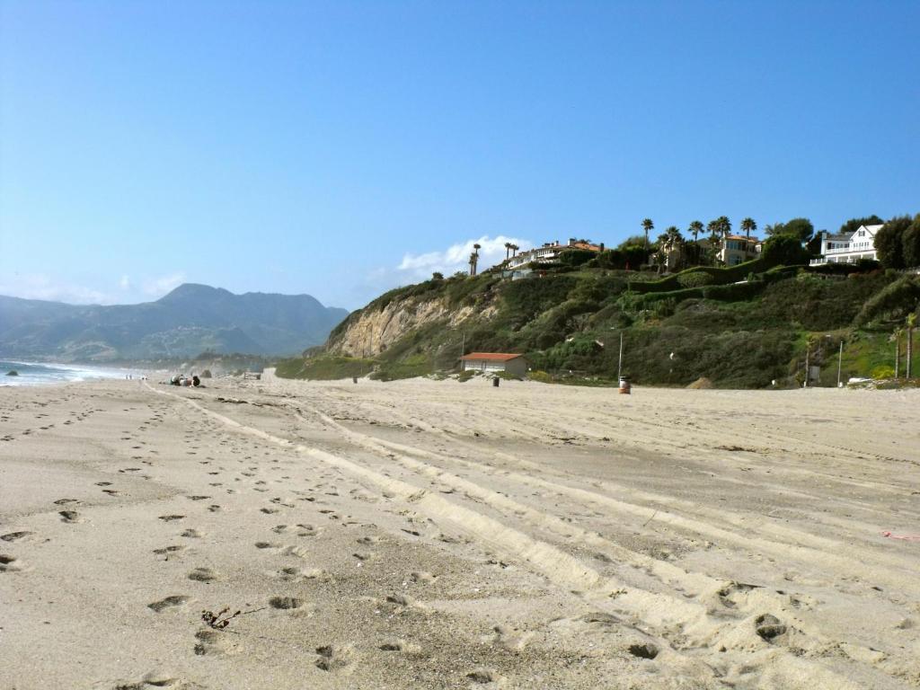 Malibu Country Inn Exterior photo